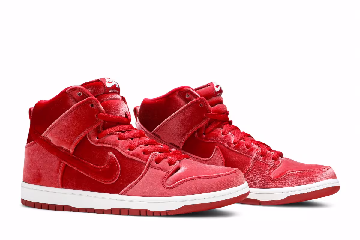 Nike SB Dunk High PRM red velvet, view 9