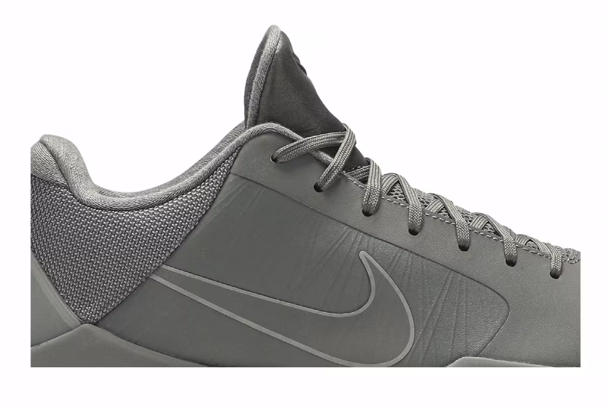 Nike Zoom Kobe 5 Fade To Black, view 3