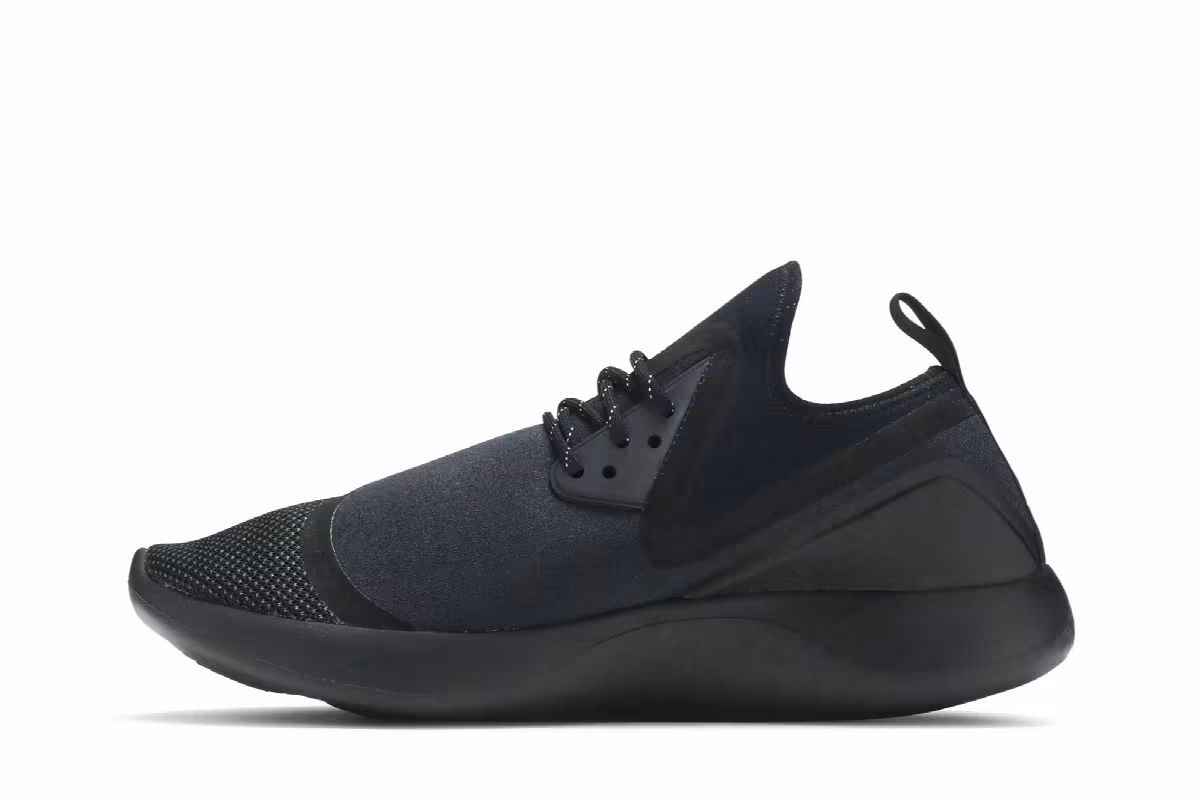 Nike Lunarcharge Essential Triple Black, view 4