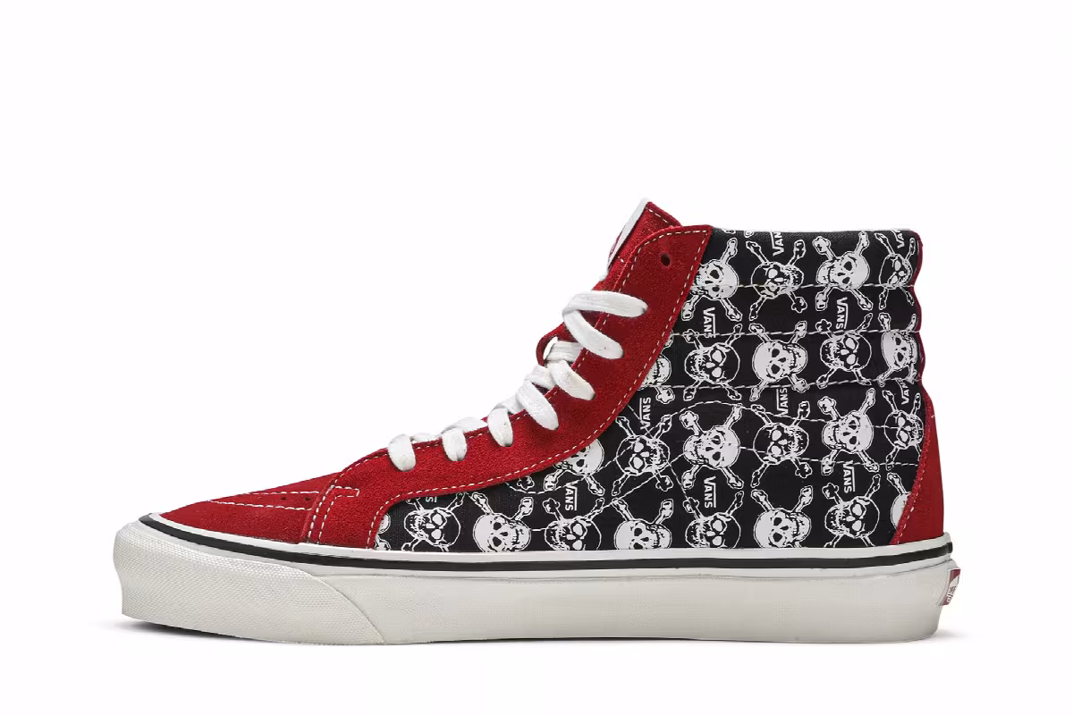 Vans Sk8-Hi 38 DX Skulls Red Black, view 4