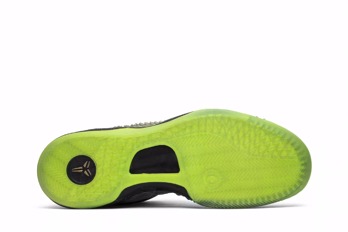 Nike Kobe 8 SS Christmas, view 5