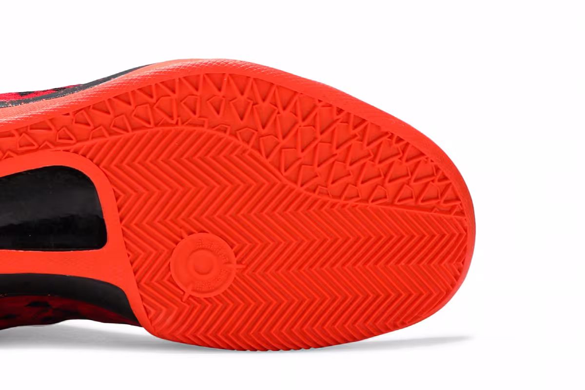 Nike Kobe 8 Challenge Red, view 6
