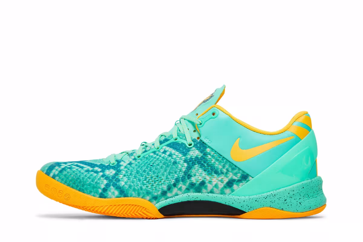 Nike Kobe 8 Green Glow, view 4