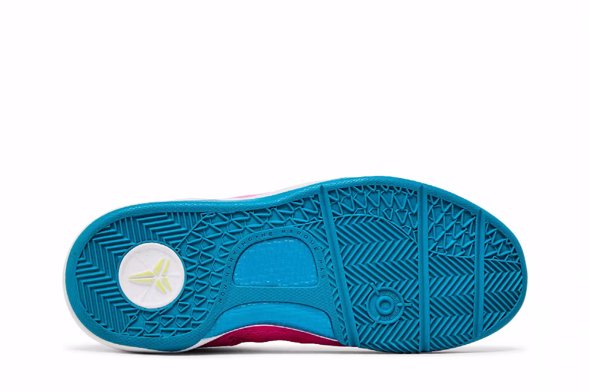 Nike Kobe 8 GS Dynamic Pink, view 5