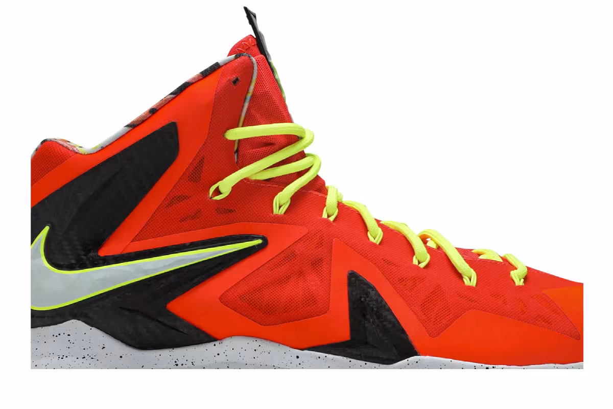 Nike Lebron 10 P.S Elite Bright Crimson, view 3