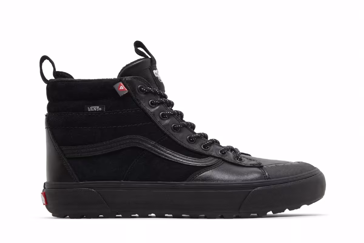 Vans Sk8-Hi MTE-2 Triple Black, view 2