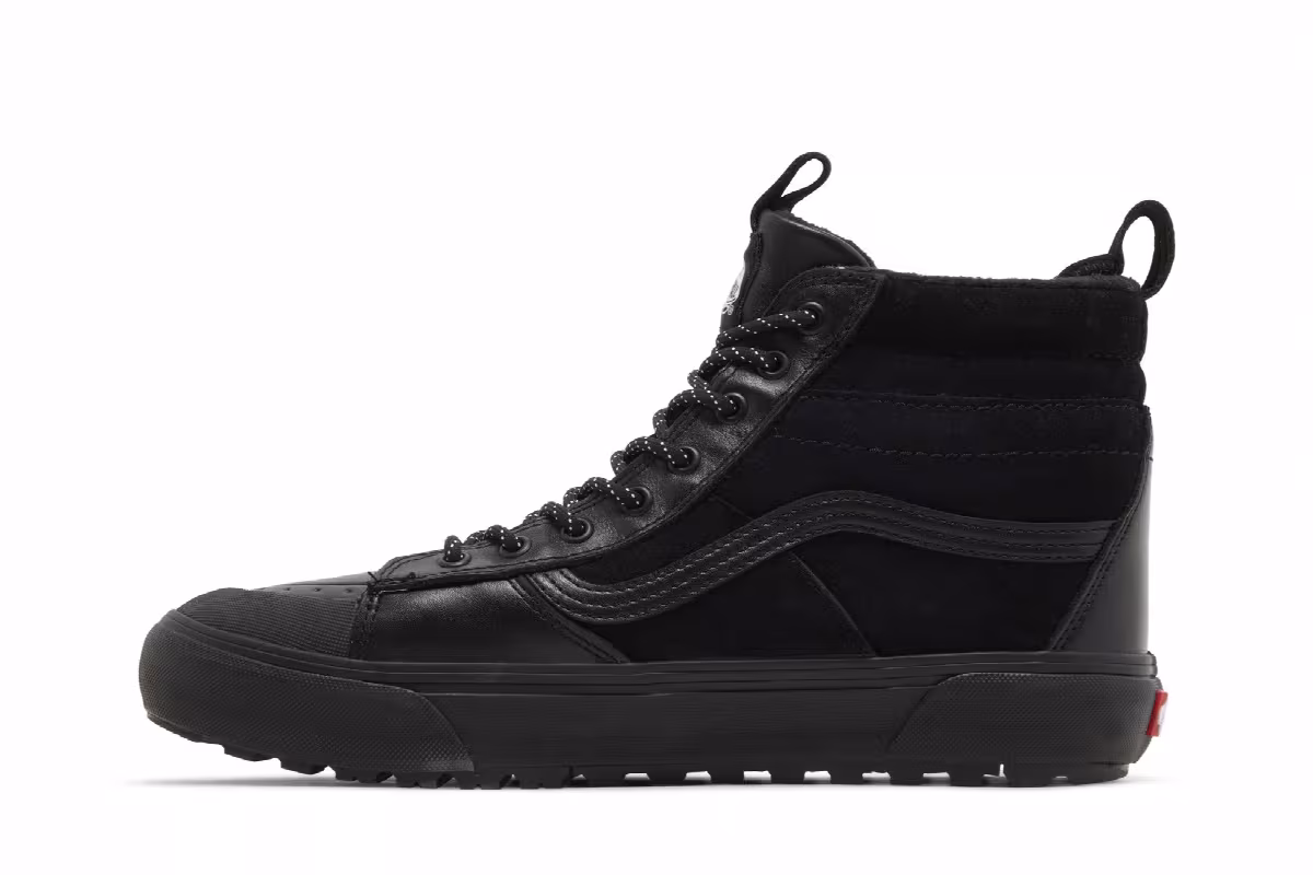 Vans Sk8-Hi MTE-2 Triple Black, view 4