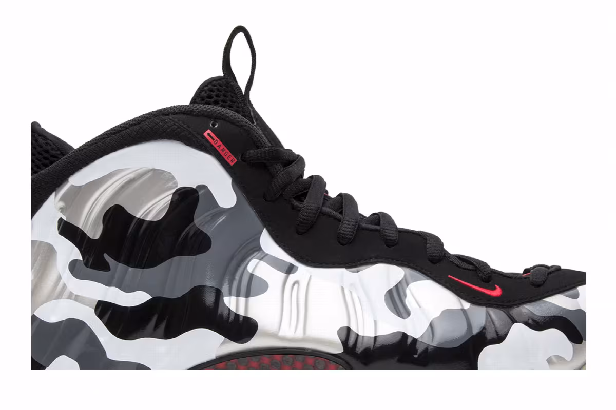 Nike Air Foamposite One PRM Fighter Jet, view 3