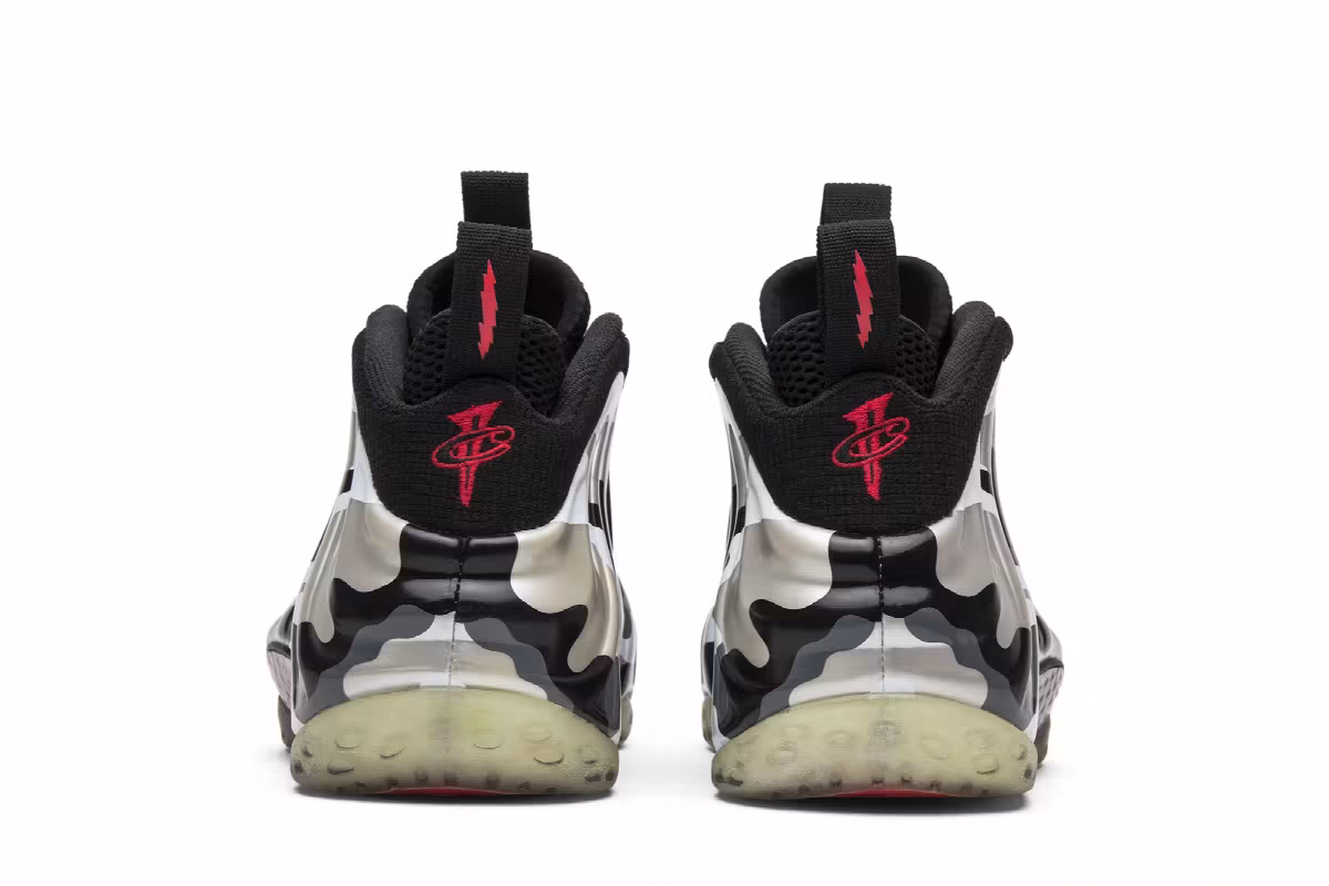 Nike Air Foamposite One PRM Fighter Jet, view 7