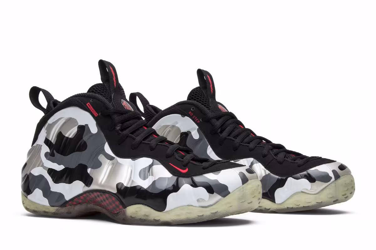 Nike Air Foamposite One PRM Fighter Jet, view 9