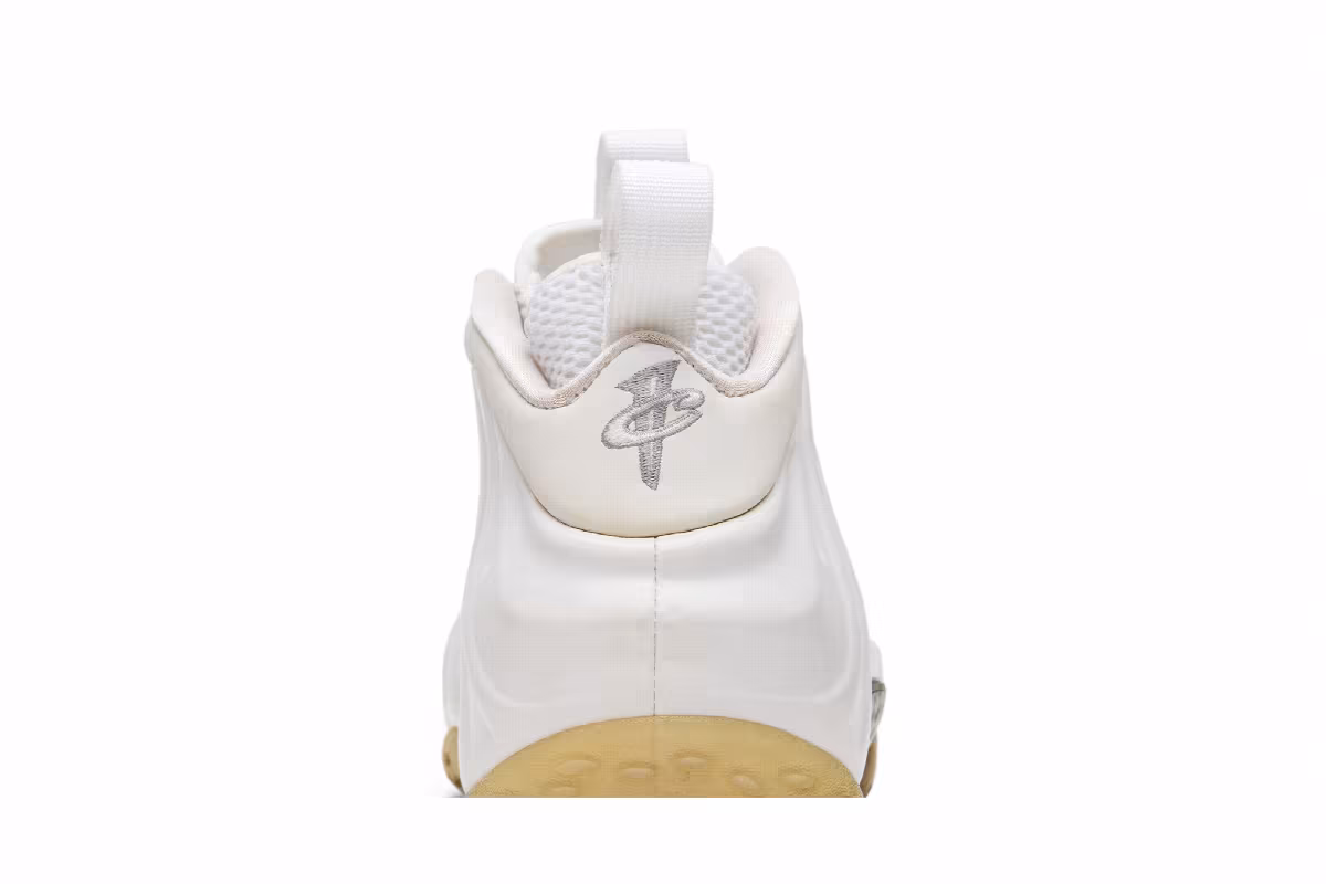 Nike Air Foamposite One White-Out, view 8
