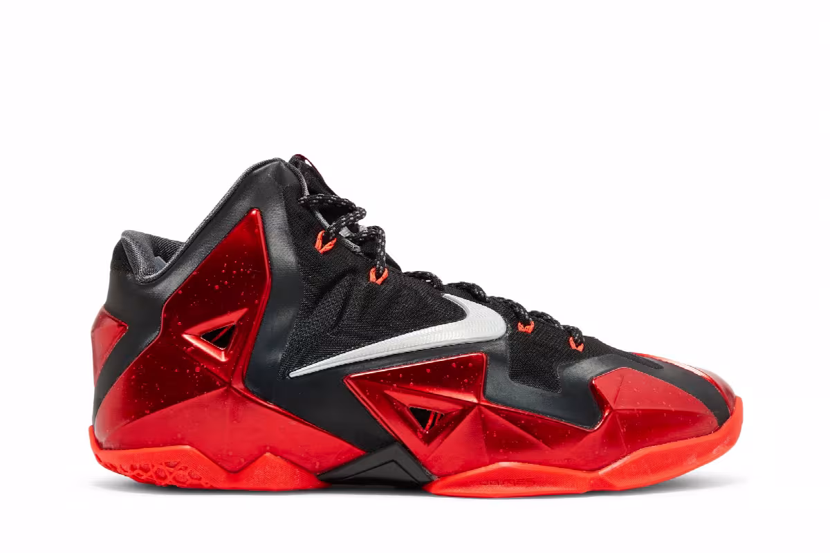 Nike LeBron 11 Away, view 2