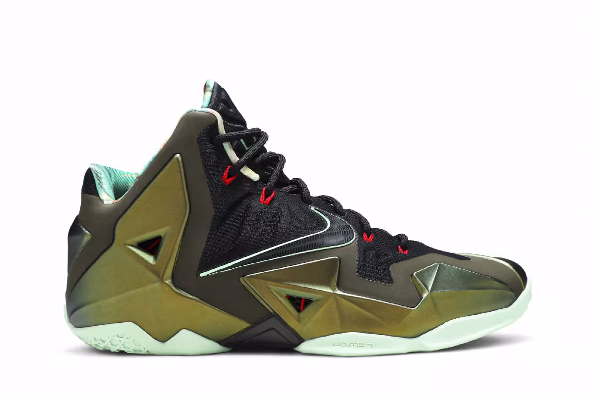 Nike LeBron 11 Kings Pride, view 2