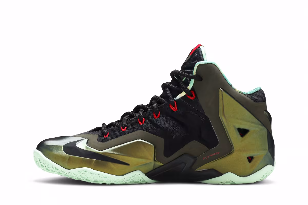 Nike LeBron 11 Kings Pride, view 4