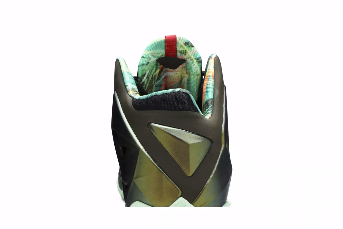 Nike LeBron 11 Kings Pride, view 8