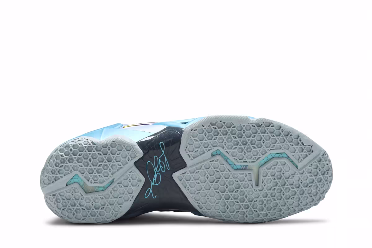 Nike LeBron 11 Armory Slate, view 5