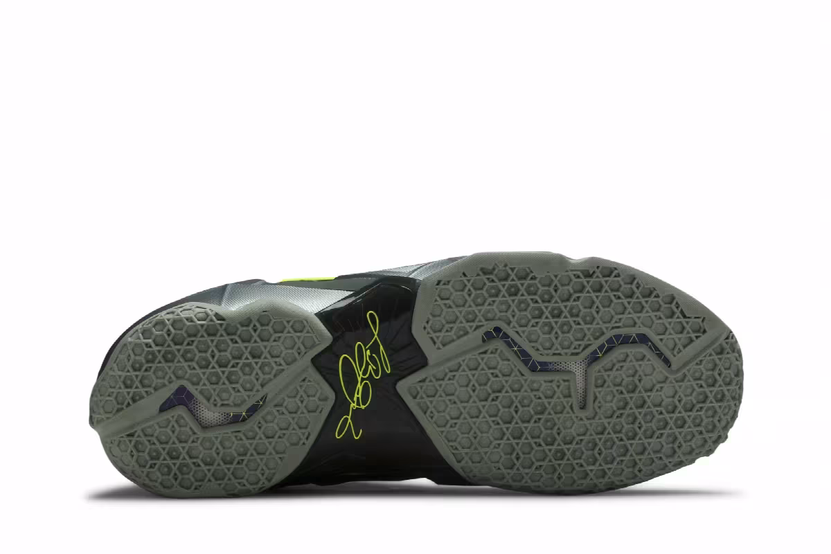 Nike LeBron 11 Dunkman, view 5