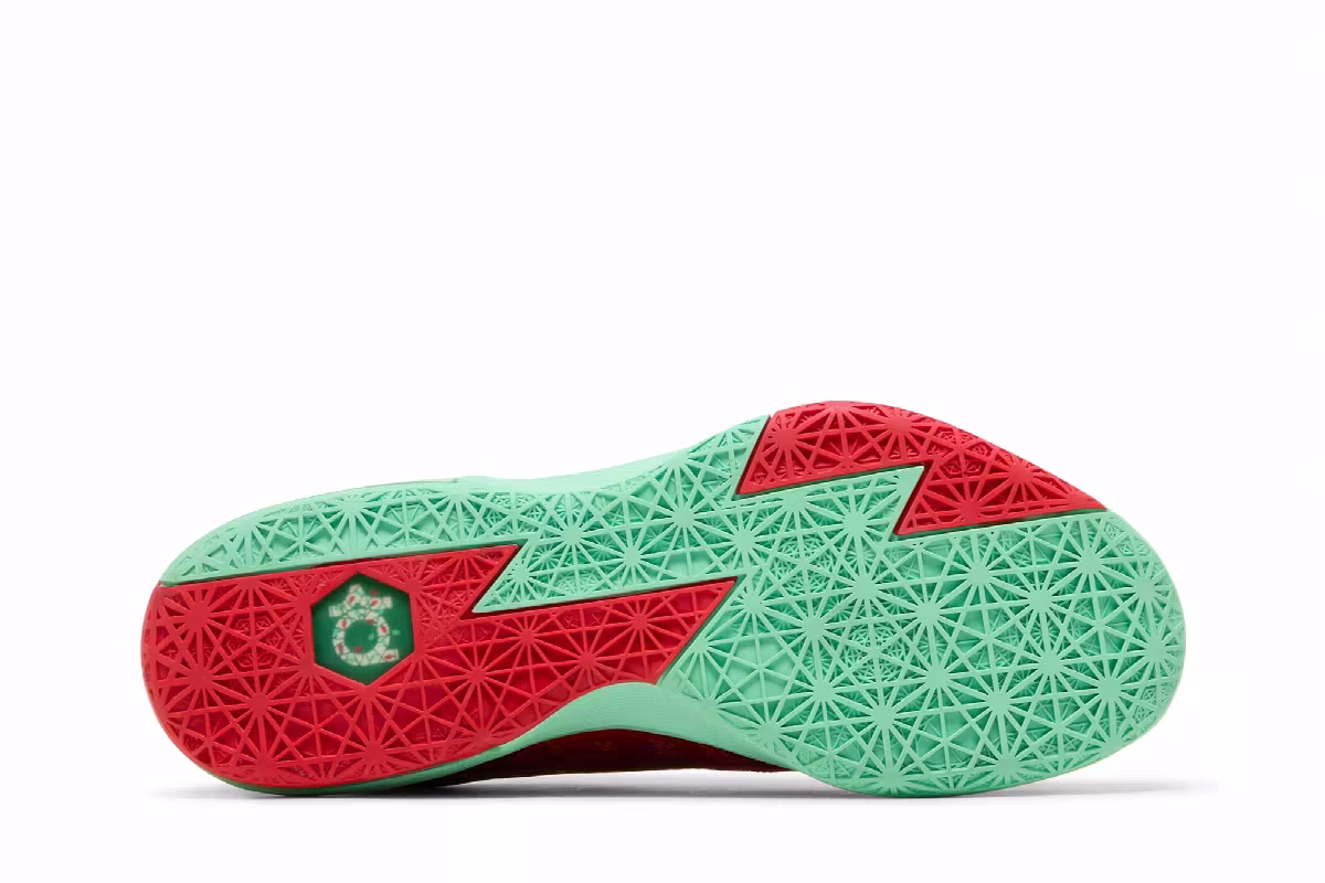 Nike KD 6 Christmas, view 5