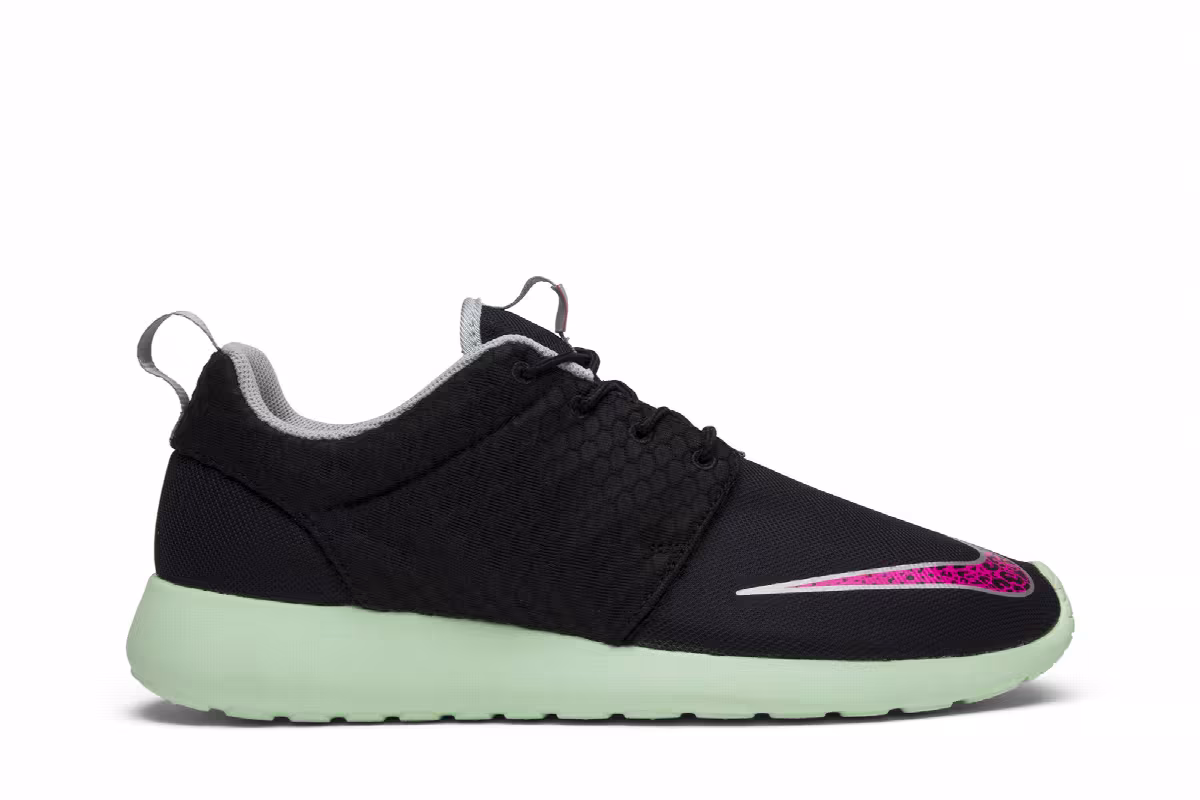 Nike Roshe One FB Yeezy, view 2