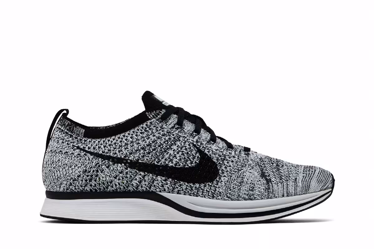 Nike Flyknit Racer Oreo 1.0, view 2