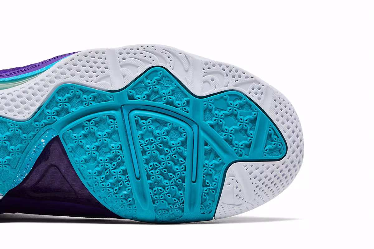 Nike LeBron 9 Summit Lake Hornets, view 6