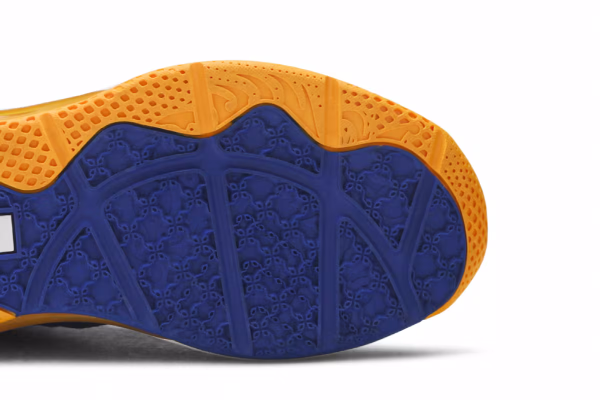 Nike LeBron 9 Low Entourage, view 6