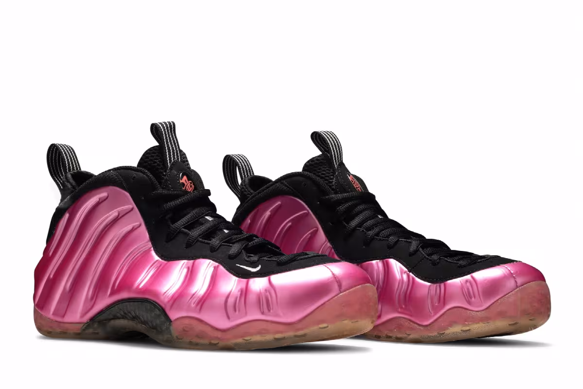 Nike Air Foamposite One Pearlized Pink, view 9