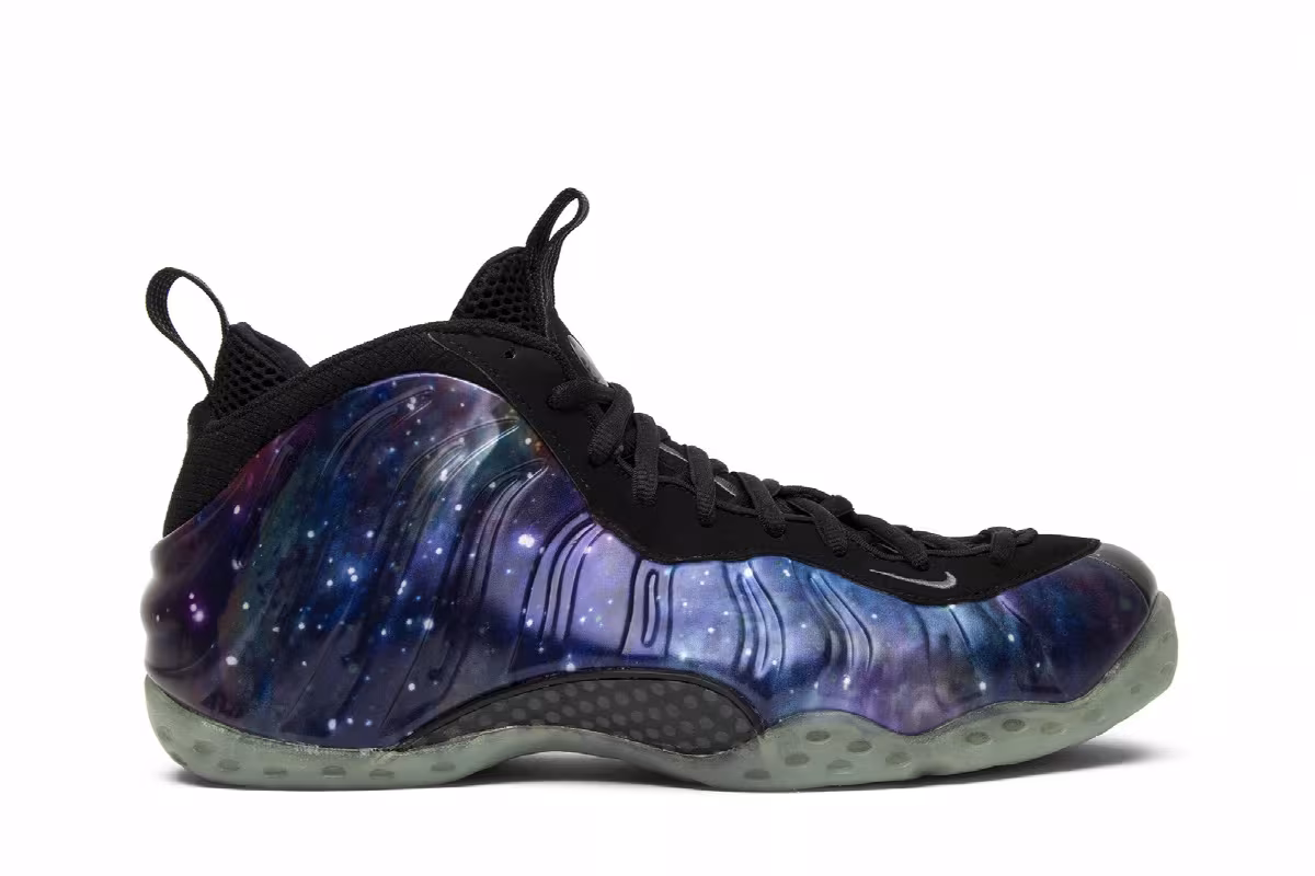 Nike Air Foamposite One NRG Galaxy 2012, view 2