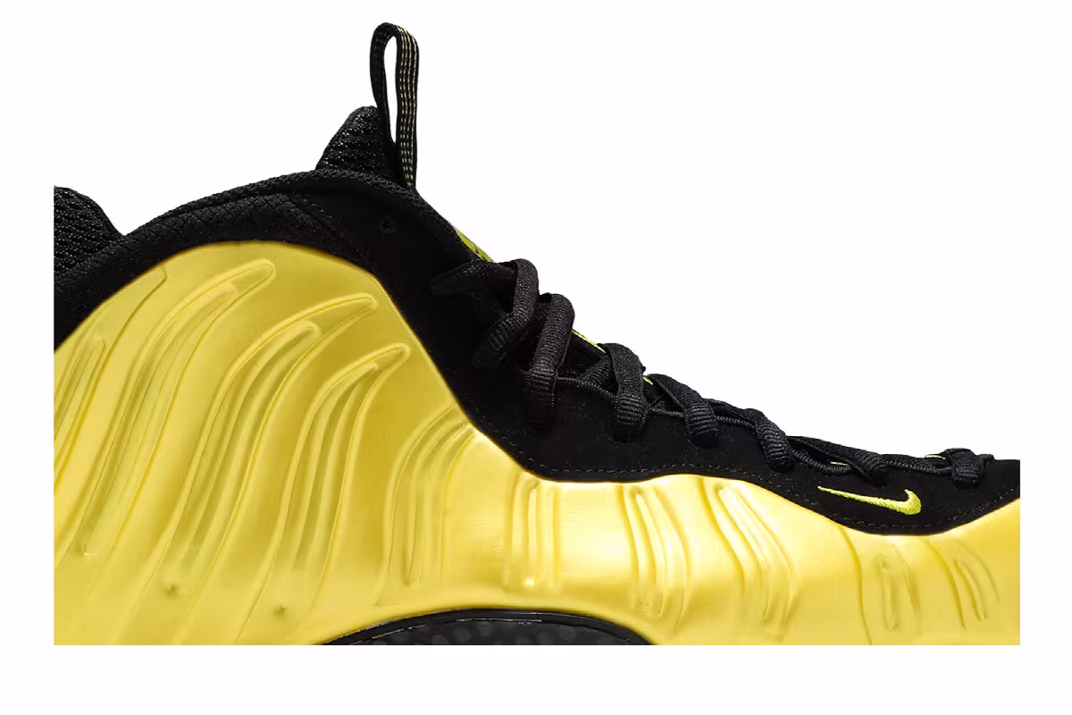Nike Air Foamposite One Electrolime, view 3