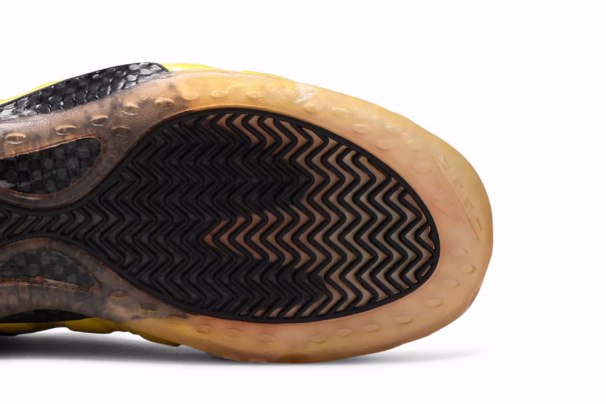 Nike Air Foamposite One Electrolime, view 6
