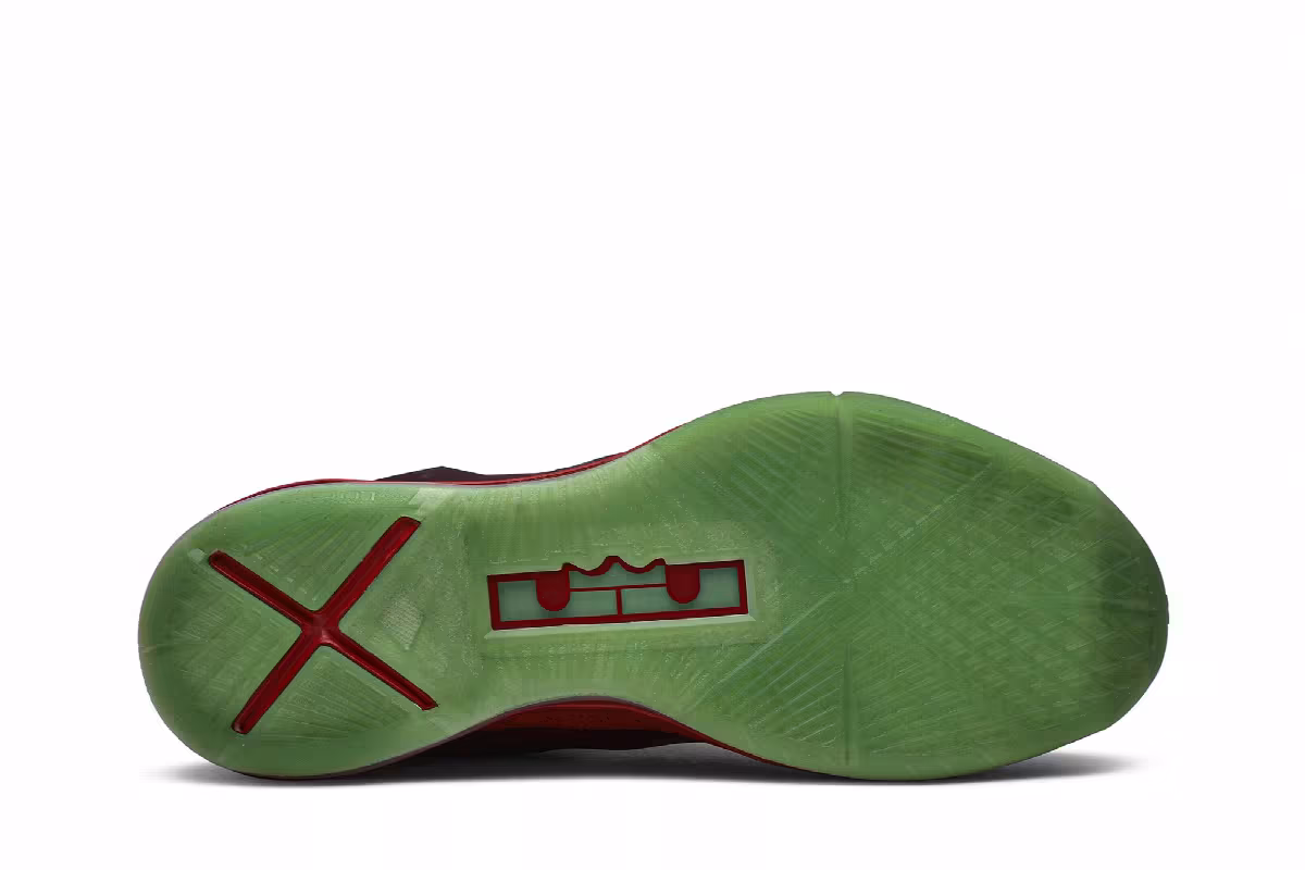 Nike LeBron 10 christmas, view 5