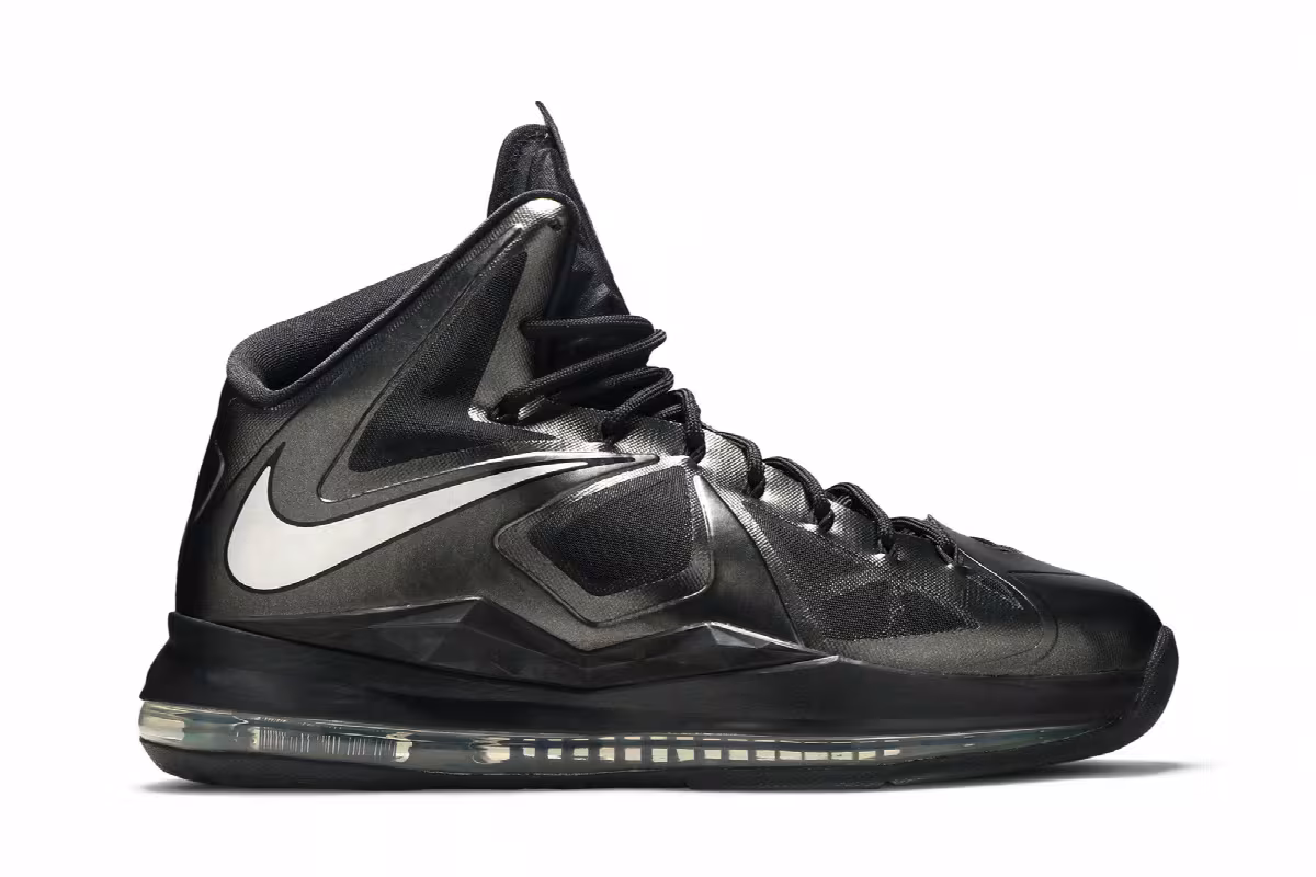 Nike LeBron 10 Carbon, view 2