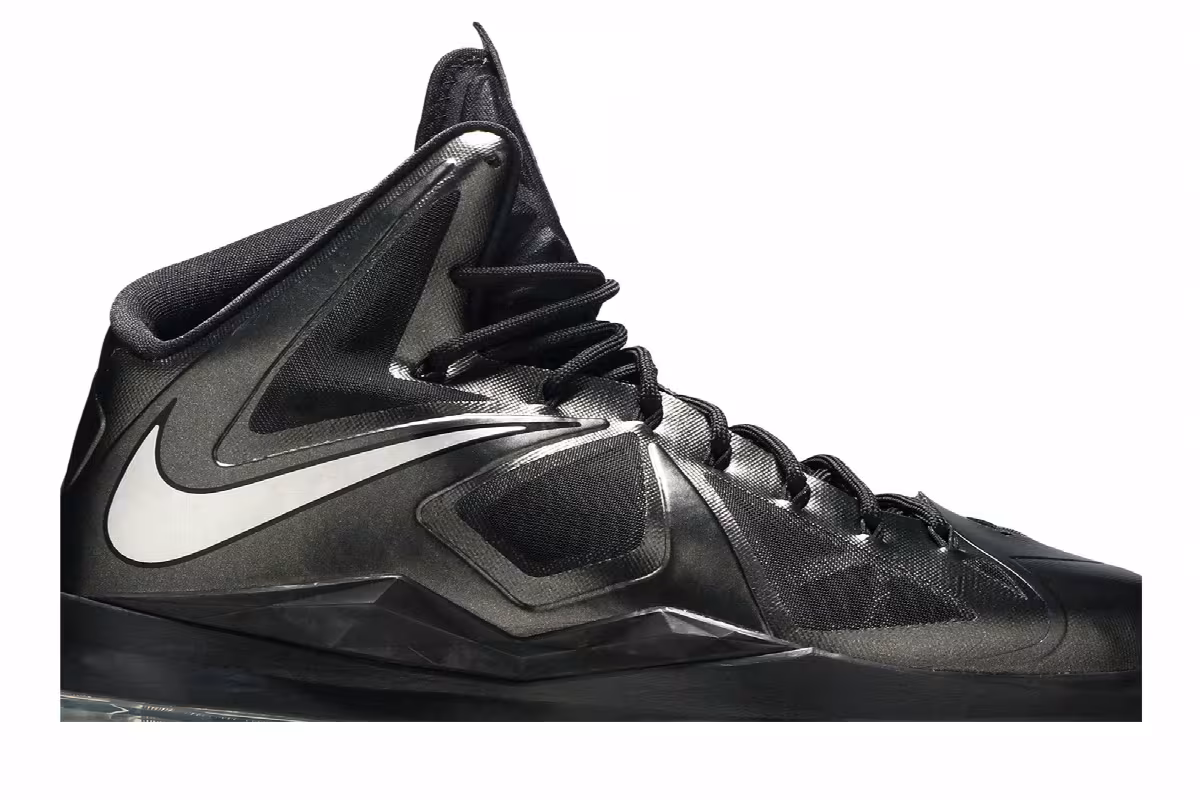 Nike LeBron 10 Carbon, view 3
