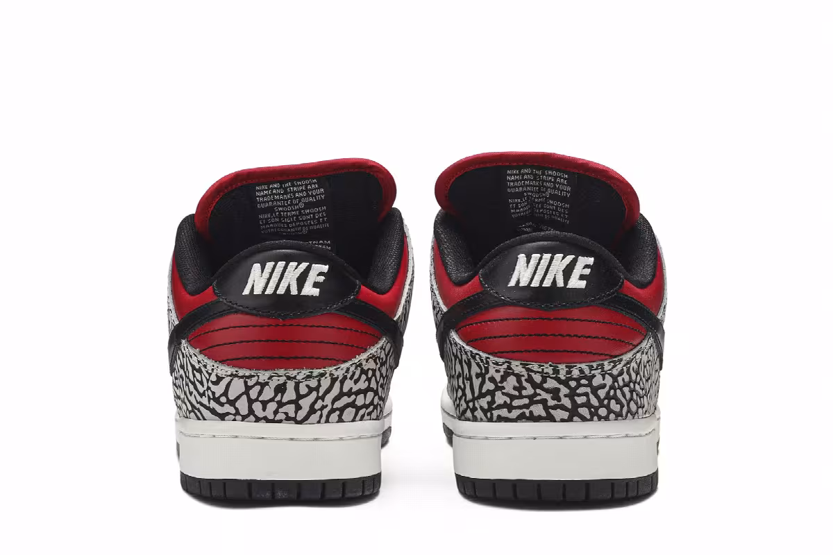 Supreme x Nike Dunk Low Premium SB Red Cement, view 7