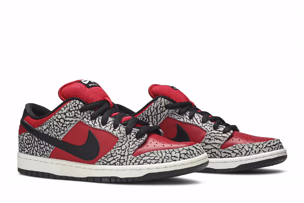 Supreme x Nike Dunk Low Premium SB Red Cement, view 9