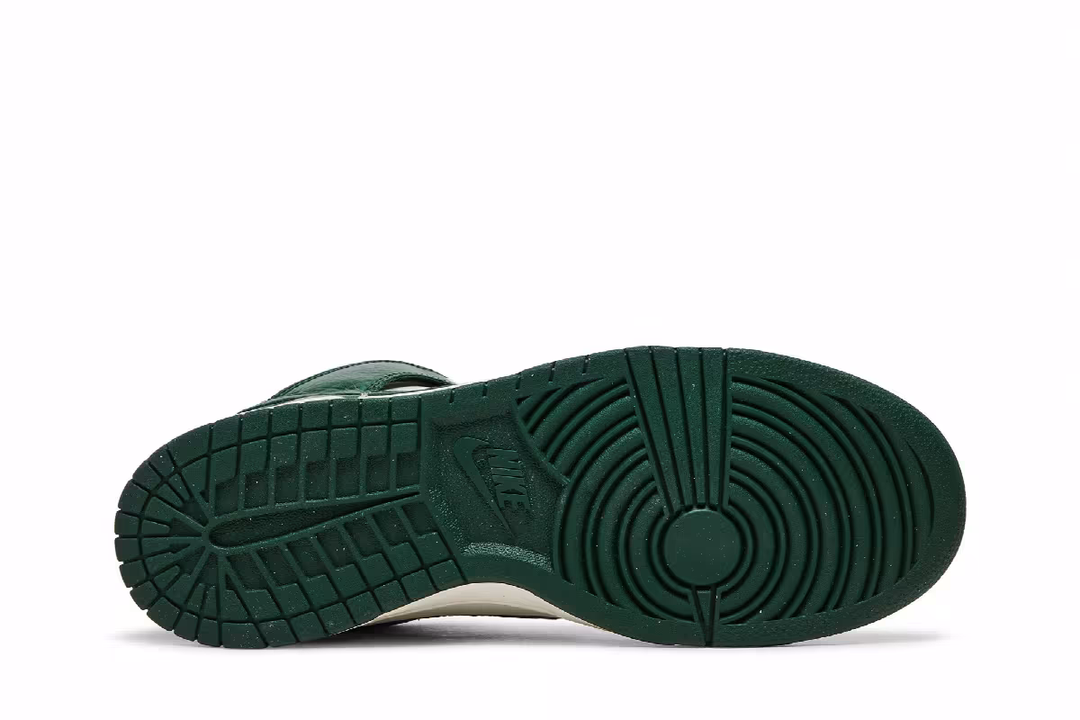 Nike Dunk High Gorge Green, view 5