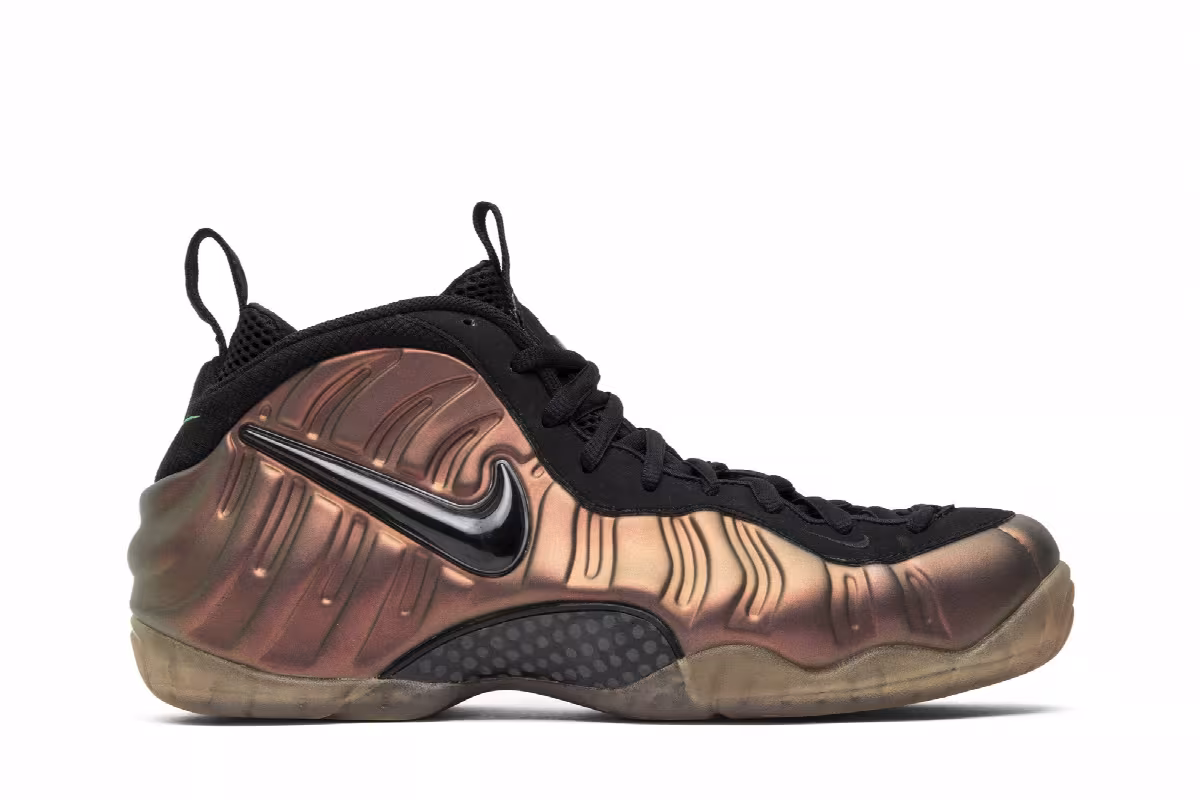 Nike Foamposite Pro gym green, view 2