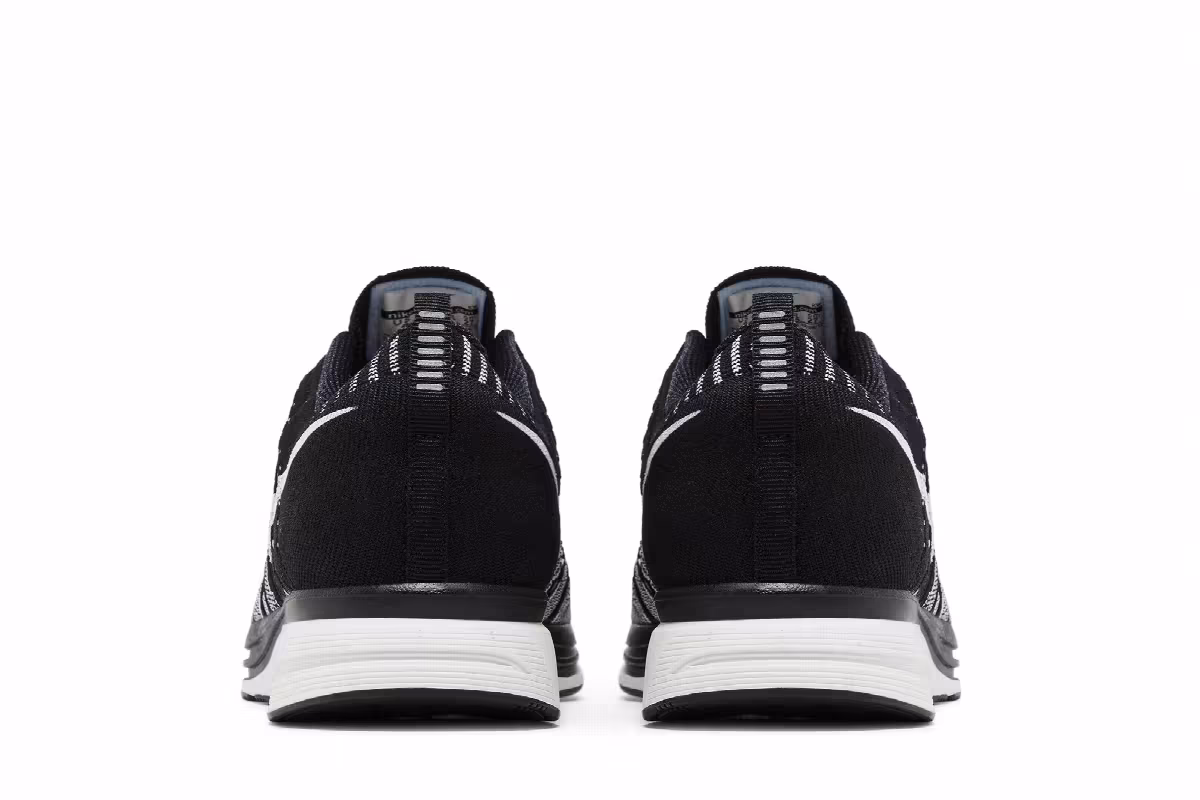 Nike Flyknit Trainer+ Black White, view 7