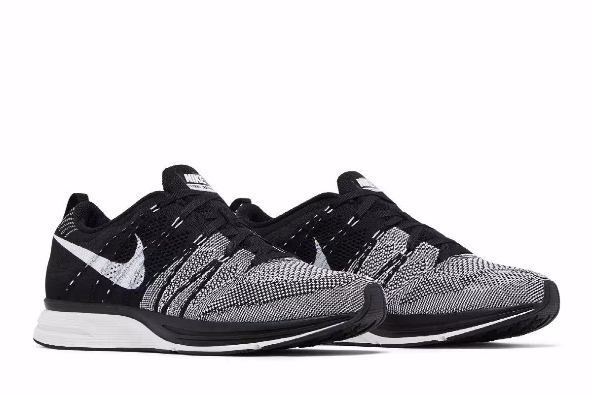 Nike Flyknit Trainer+ Black White, view 9