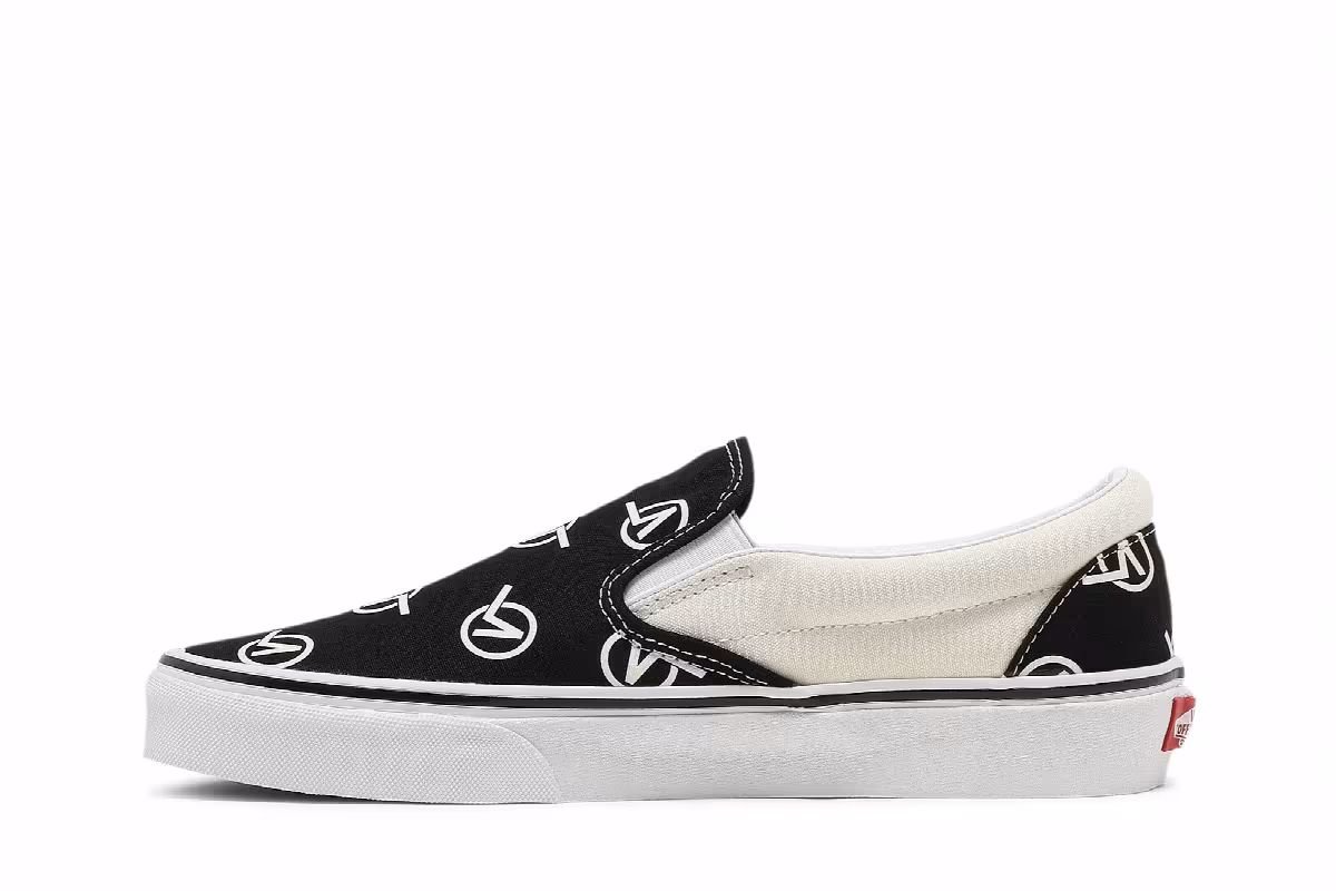 Vans Classic Slip-On Circle V, view 4