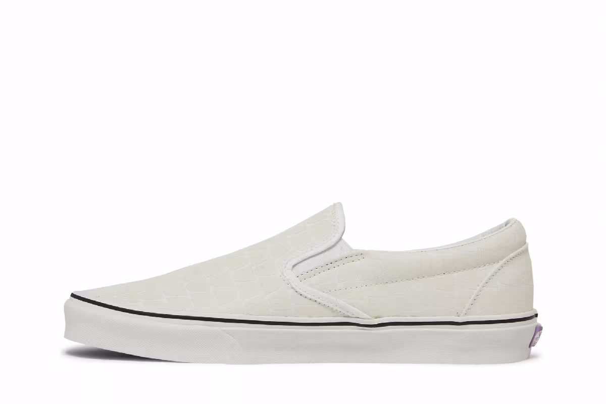 Vans Ghostly x Classic Slip-On True White, view 4