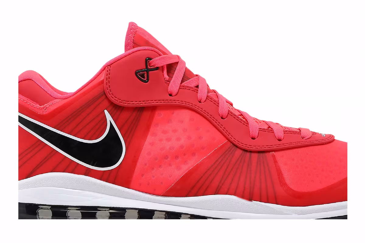 Nike LeBron 8 V/2 Low Solar Red, view 3