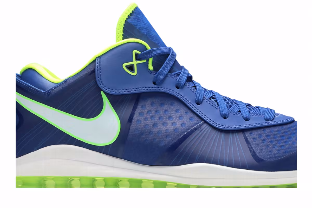 Nike LeBron 8 V/2 Low Sprite 2011, view 3