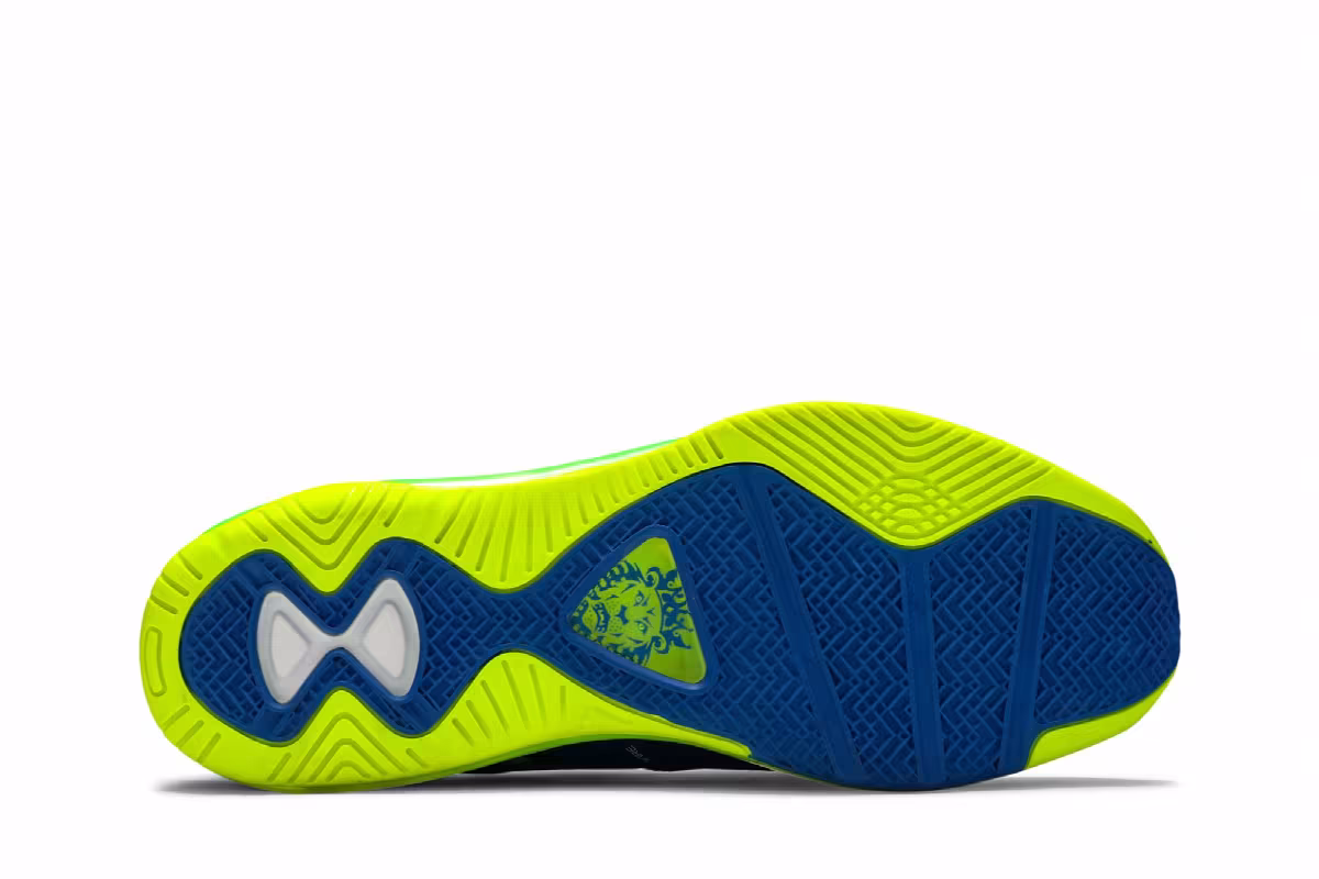 Nike LeBron 8 V/2 Low Sprite 2011, view 5