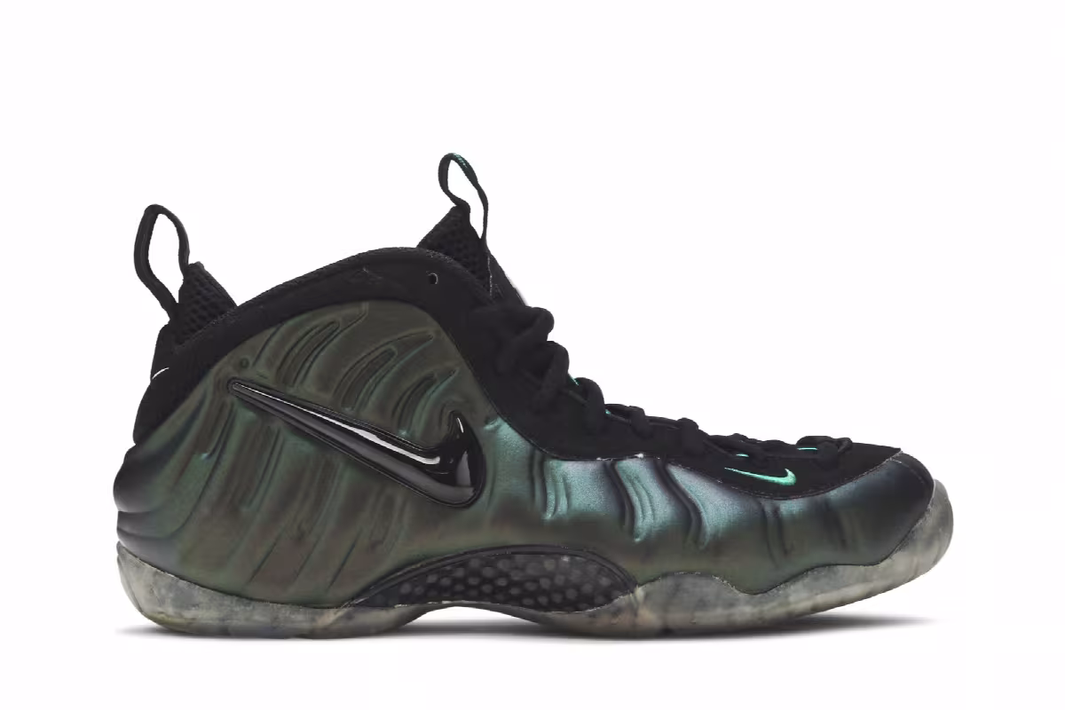 Nike Air Foamposite Pro Pine Green, view 2