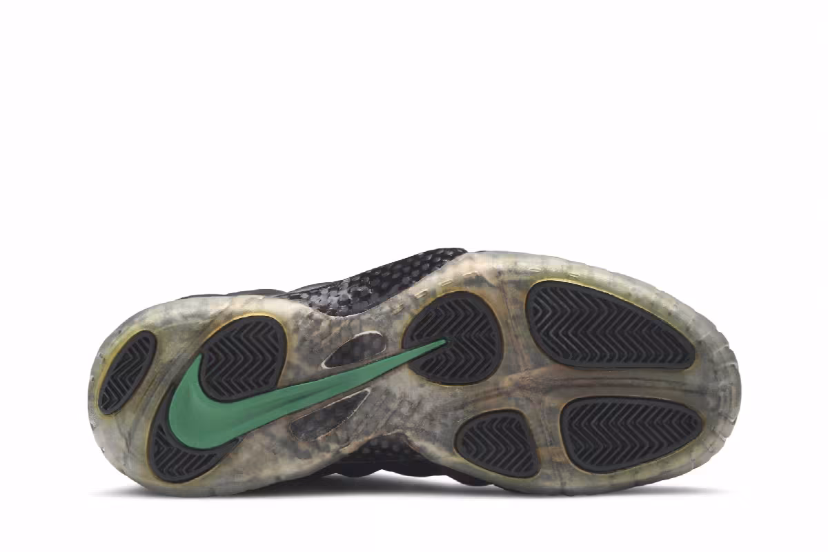 Nike Air Foamposite Pro Pine Green, view 5