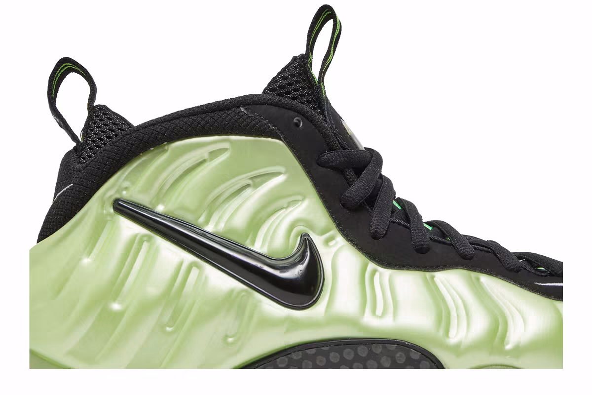 Nike Air Foamposite Pro Electric Green, view 3