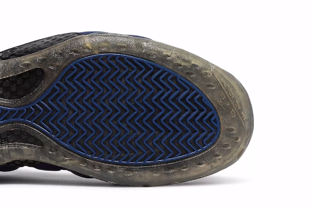 Nike Air Foamposite One Royal 2011, view 6
