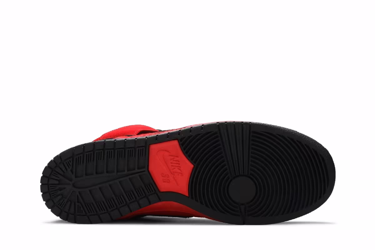Nike Dunk High Pro SB Sport Red, view 5