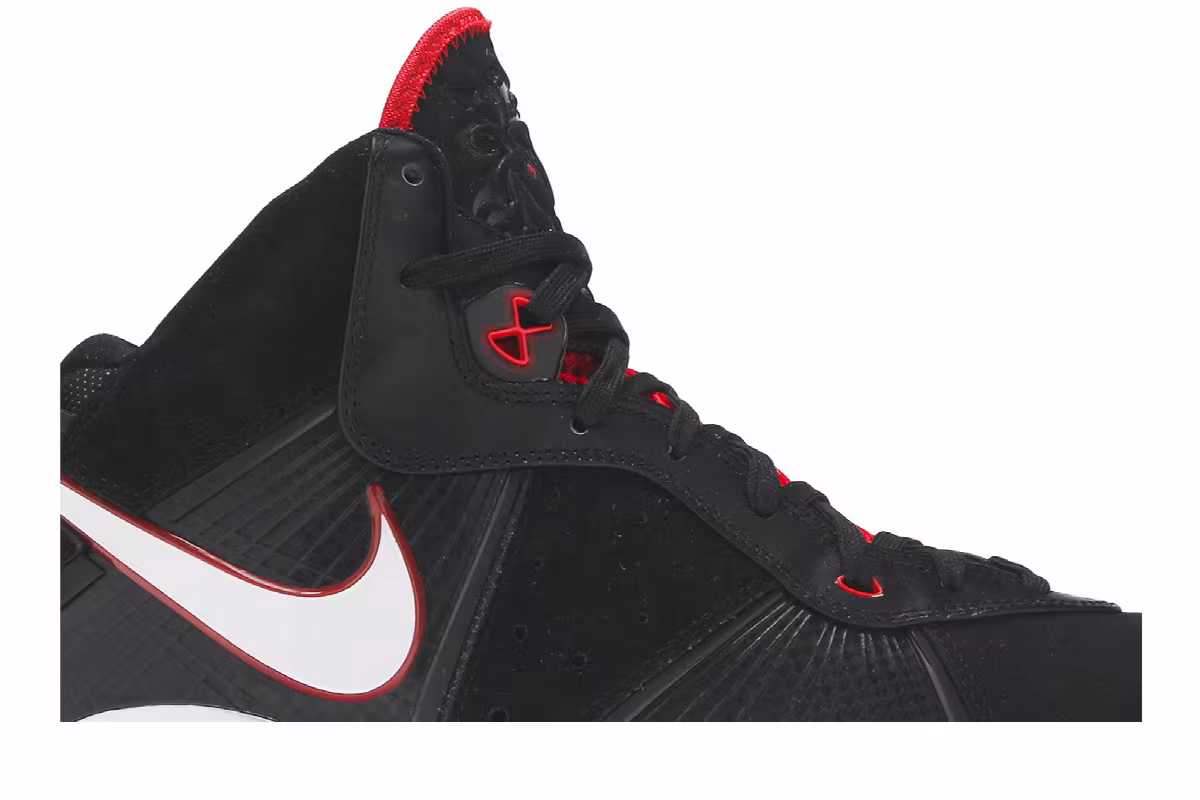 Nike LeBron 8 Bred, view 3